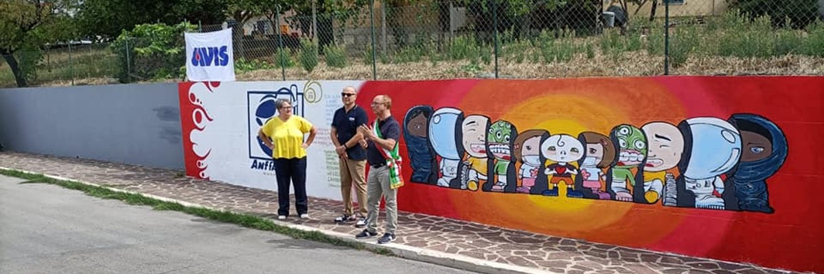 A Fresagrandinaria il murales di Avis e Anffas Vasto per «l’unione dei popoli»